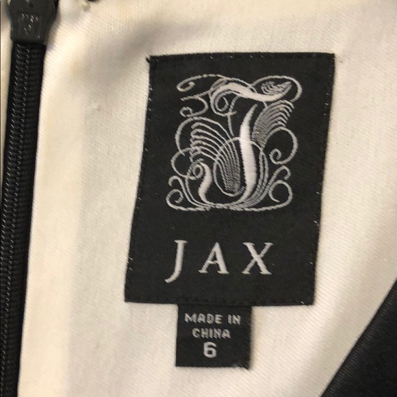 BLACK DRESS - Picture 3 of 3